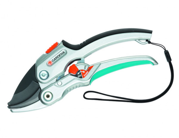 GARDENA Comfort Ratschenschere Smart Cut